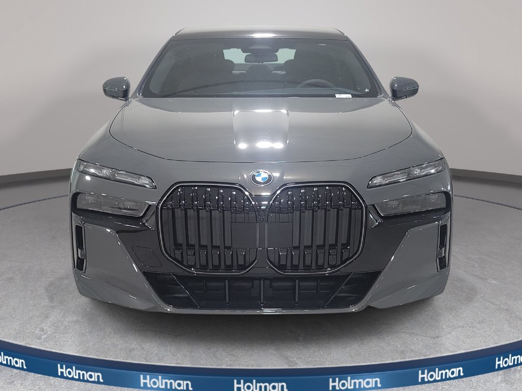 New 2026 BMW 740i w/ Executive Package RWD image 2