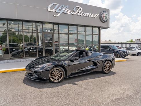 Used 2024 Chevrolet Corvette Stingray Preferred Cpe w/ Z51 Performance Package RWD image 2