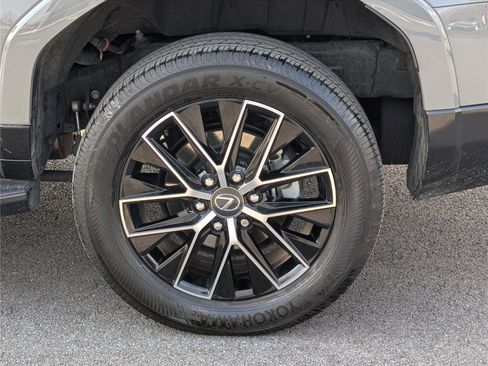 Used 2024 Lexus GX 550 w/ Accessory Package (Z1) image 10