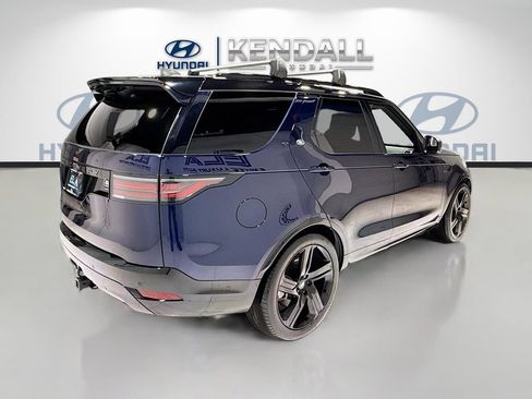 Used 2023 Land Rover Discovery HSE R-Dynamic AWD/4WD image 7