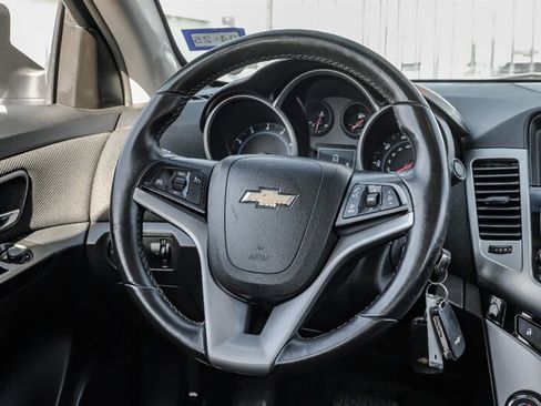 Used 2013 Chevrolet Cruze Eco image 17