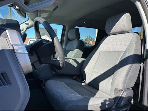 New 2025 Ford F250 XLT w/ Black Appearance Package image 7