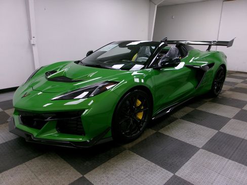 New 2026 Chevrolet Corvette ZR1 w/ ZR1 Carbon Fiber Aero Package image 1