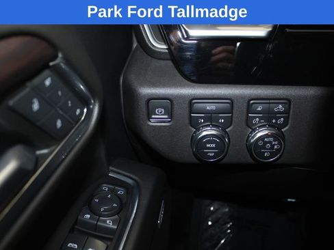 Used 2022 GMC Sierra 1500 SLT w/ SLT Convenience Package AWD/4WD image 19