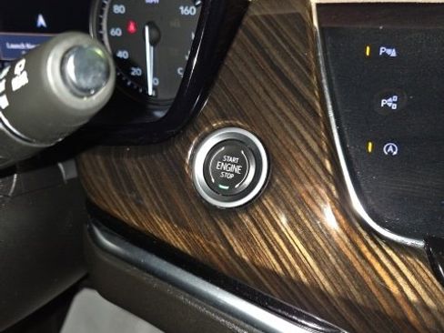 Used 2022 Cadillac XT6 Sport w/ Platinum Package image 19