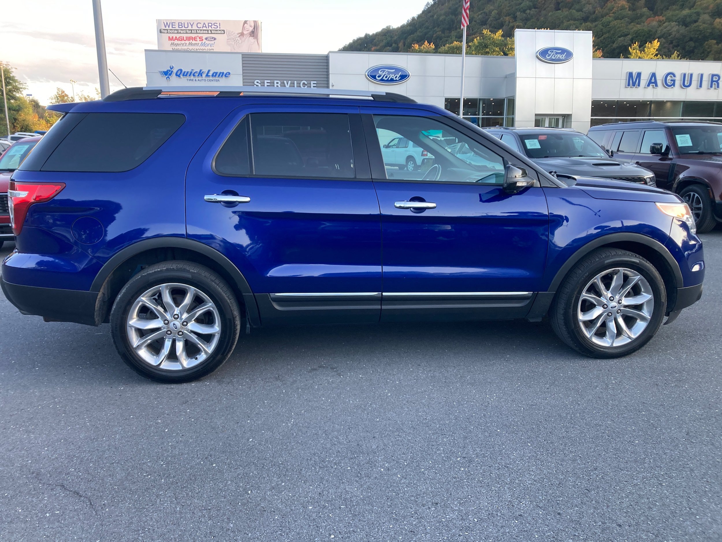 Used 2013 Ford Explorer XLT AWD/4WD image 4