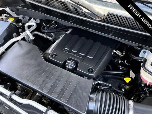 Used 2024 Chevrolet Silverado 1500 LT AWD/4WD image 30