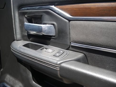 Used 2024 RAM 2500 Laramie w/ Safety Group AWD/4WD image 20