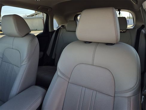 Used 2024 Honda HR-V EX-L image 31