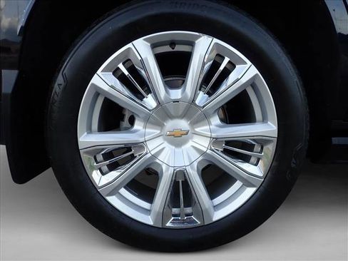 Used 2023 Chevrolet Tahoe High Country AWD/4WD image 7