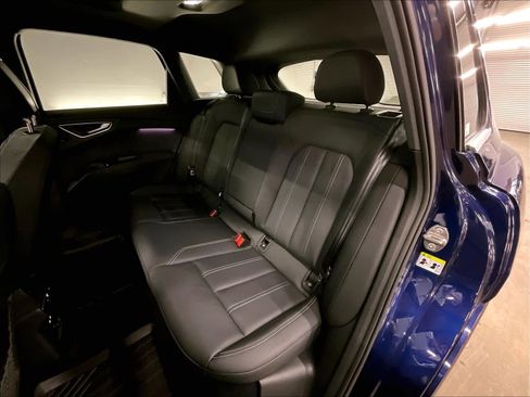 Used 2023 Audi Q4 e-tron Premium Plus w/ Premium Plus image 27