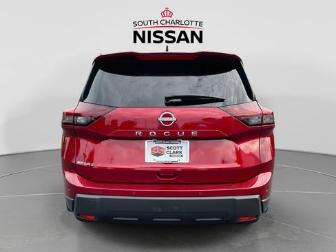 Used 2026 Nissan Rogue S FWD image 5
