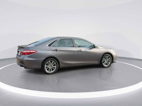 Certified 2017 Toyota Camry SE image 8