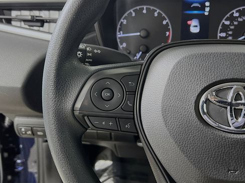 Used 2023 Toyota Corolla LE image 19