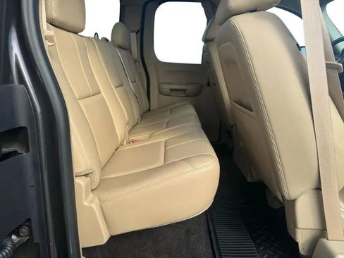 Used 2010 GMC Sierra 1500 SLE w/ Power Pack Plus image 18