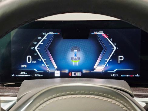 Used 2025 BMW X5 xDrive40i w/ M Sport Package image 12