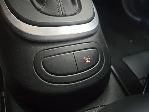 Used 2015 FIAT 500L Trekking image 25