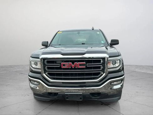 Used 2017 GMC Sierra 1500 SLE w/ SLE Value Package image 9