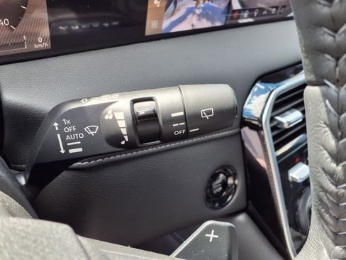 New 2025 Nissan Armada SL w/ Captain's Chari Seat Package image 20