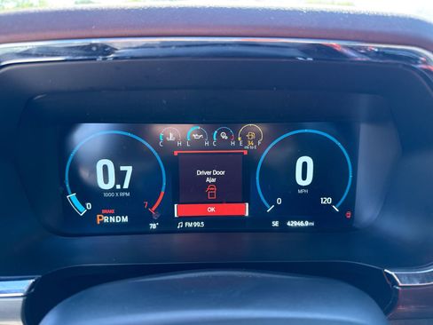 Used 2022 Ford F150 Lariat image 10