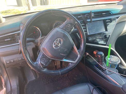 Used 2018 Toyota Camry SE w/ Moonroof Package image 21