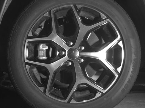 Used 2025 Jeep Compass Limited AWD/4WD image 9