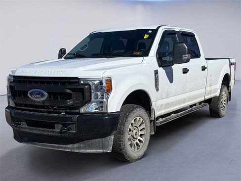 Used 2022 Ford F250 XL w/ Power Equipment Group image 2