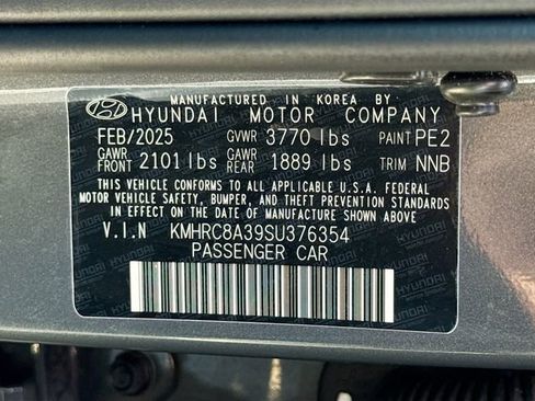 Used 2025 Hyundai Venue SEL FWD image 30