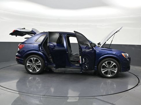 Used 2021 Audi Q3 2.0T Premium w/ Convenience Package AWD/4WD image 32
