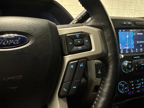Used 2019 Ford F250 Lariat w/ Lariat Ultimate Package AWD/4WD image 35