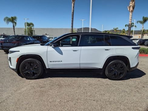 Used 2024 Jeep Wagoneer Launch Edition image 7