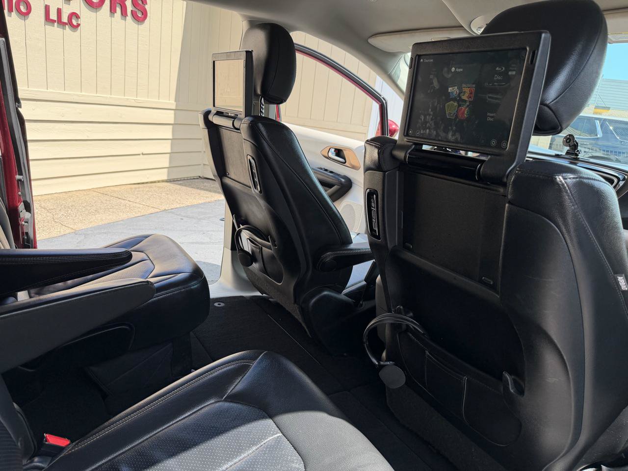 Used 2017 Chrysler Pacifica Touring-L Plus FWD image 21