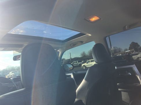 Used 2015 Toyota 4Runner Limited image 5