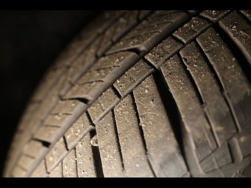 Used 2024 Volkswagen Tiguan SE w/ Panoramic Sunroof Package image 20