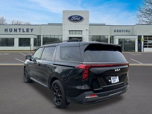 Used 2025 Kia Carnival SX w/ SX Dark Edition Package FWD image 5