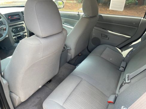 Used 2007 Jeep Grand Cherokee Laredo RWD image 12