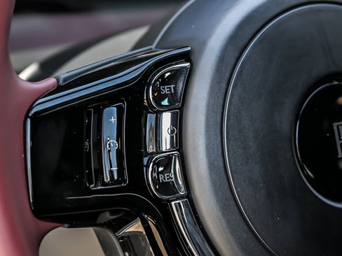 Used 2015 Rolls-Royce Ghost RWD image 25
