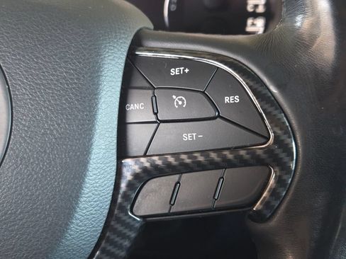 Certified 2019 Jeep Grand Cherokee Limited AWD/4WD image 10