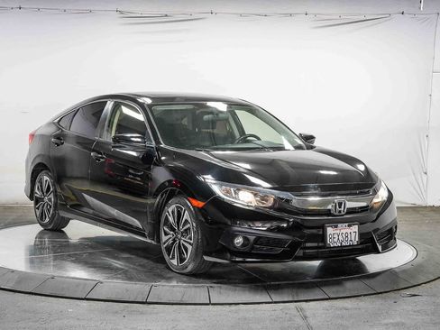 Used 2018 Honda Civic EX-T image 5