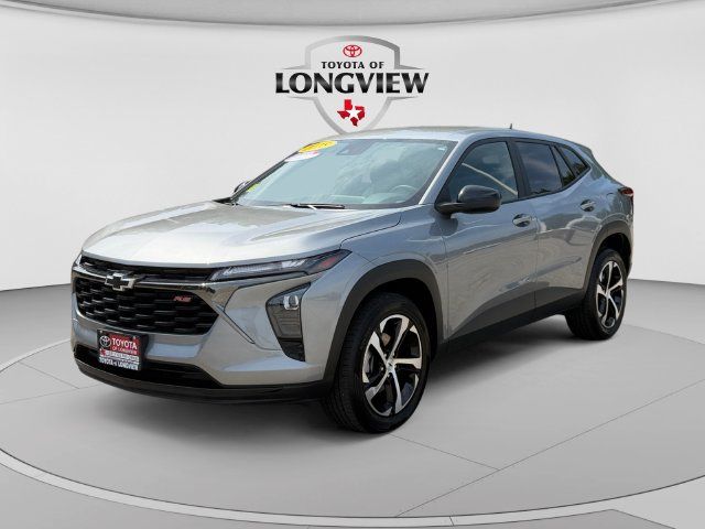 Used 2025 Chevrolet Trax RS w/ Driver Confidence Package FWD image 1
