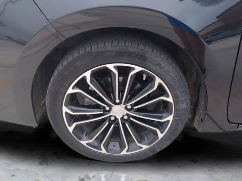 Used 2015 Toyota Corolla S Premium FWD image 10