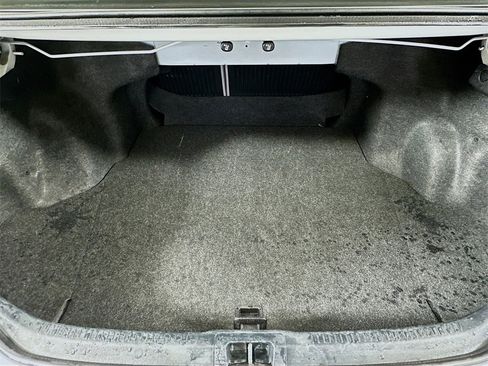 Used 2015 Toyota Camry image 25