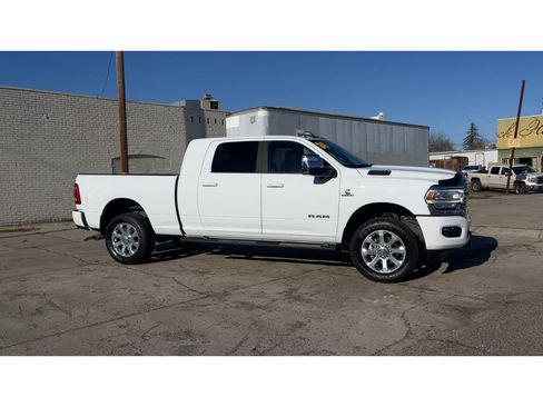 Used 2024 RAM 3500 Laramie w/ Towing Technology Group image 4