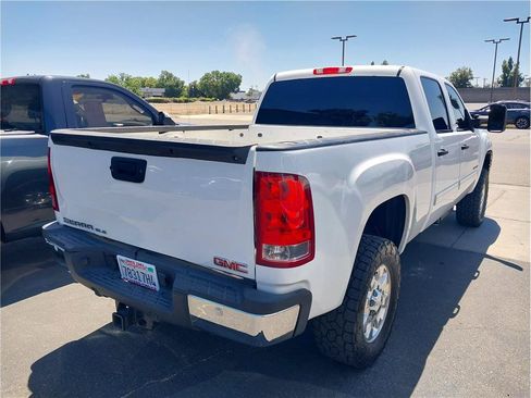 Used 2012 GMC Sierra 2500 SLE w/ SLE Preferred Package AWD/4WD image 4