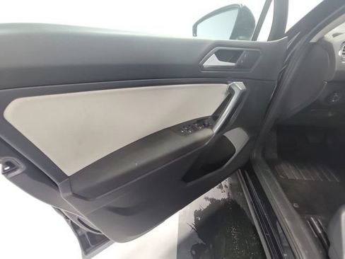 Used 2021 Volkswagen Tiguan S FWD image 7