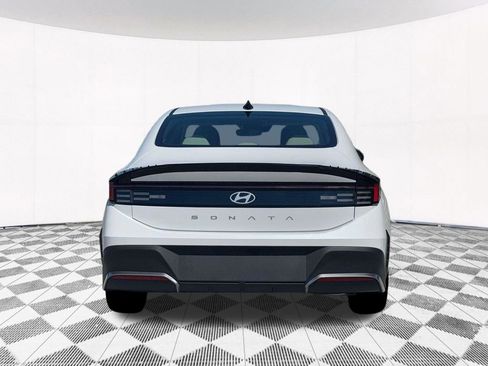 New 2026 Hyundai Sonata SE FWD image 10