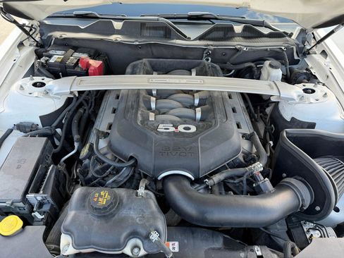 Used 2013 Ford Mustang GT Premium image 14