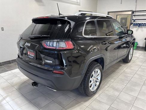 Used 2019 Jeep Cherokee Latitude w/ Popular Appearance Group AWD/4WD image 4