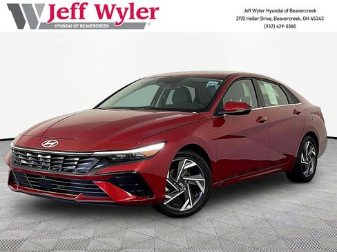 Used 2025 Hyundai Elantra Limited FWD image 1