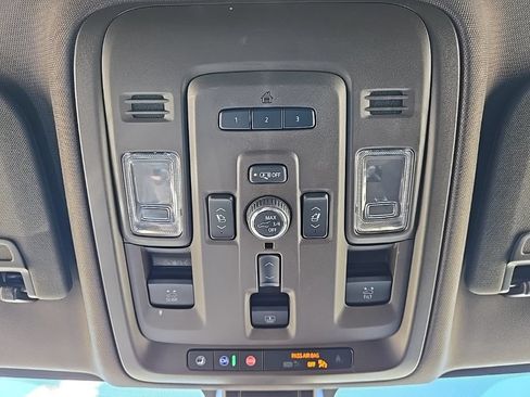 Used 2022 GMC Yukon Denali AWD/4WD image 28